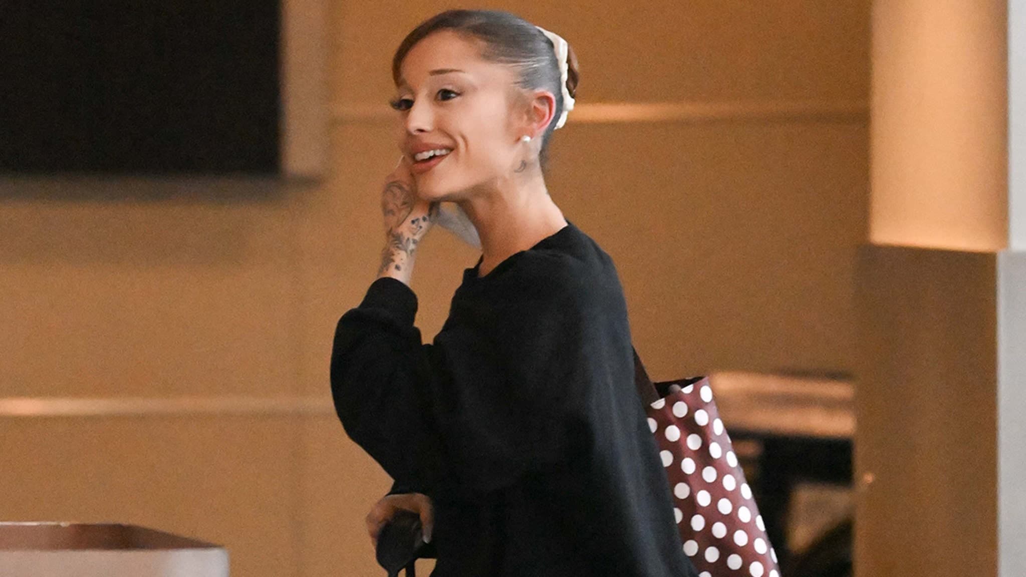 Ariana Grande Steps Out After Announcing Break from Public Life: A Sneak Peek into the Pop Star's Private World
