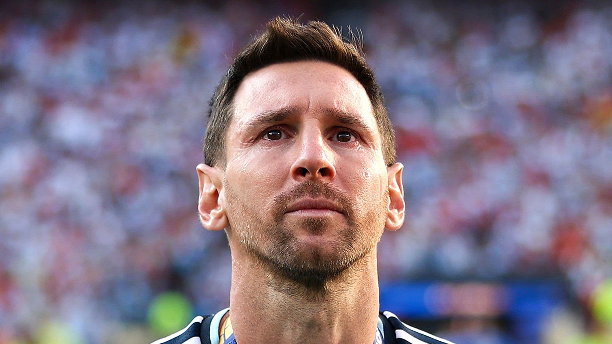 Lionel Messi Steps Away: The Final Whistle on Argentina’s Greatest The stadium lights of Lusail flickered one last time