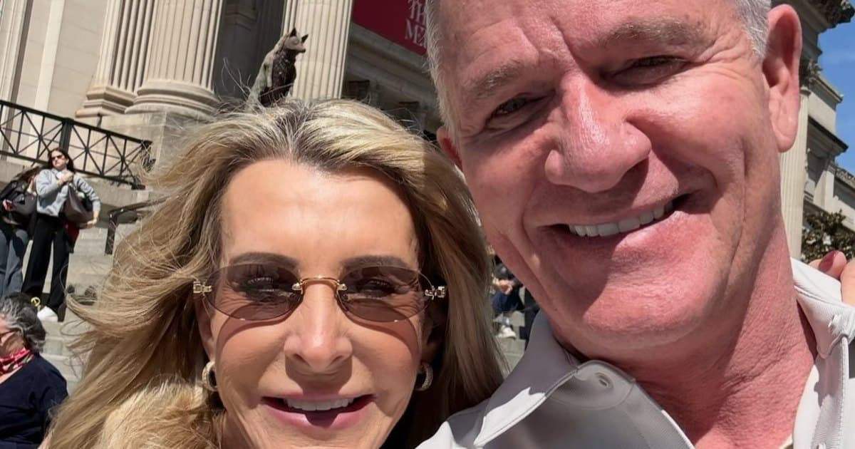 Golden Love Conquers All: Chock Chapple Battles Cancer for the Woman of His Dreams