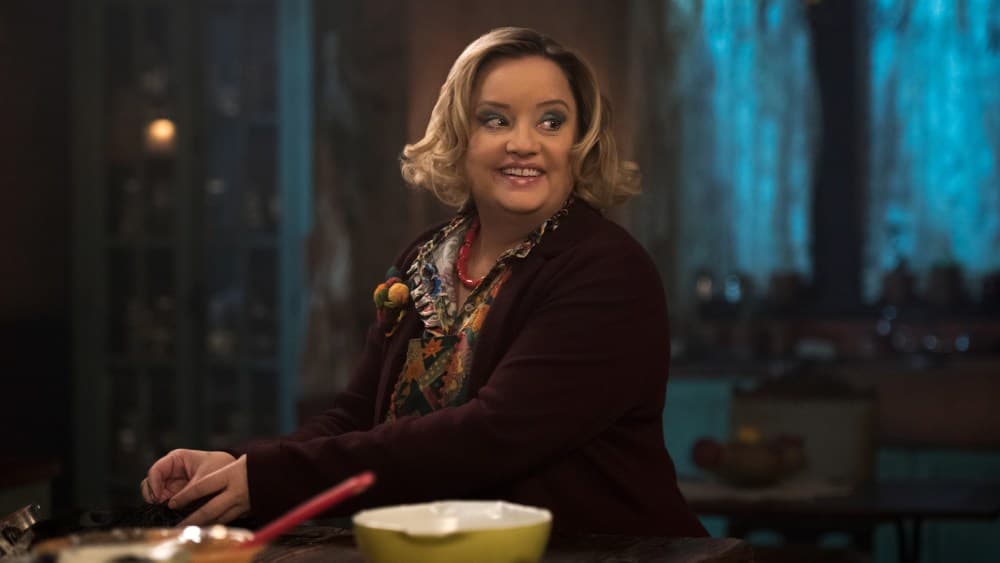 "The Office" Star Lucy Davis Faces Cancer Diagnosis with Strength and Grace, Surrounded by Love from Industry Peers