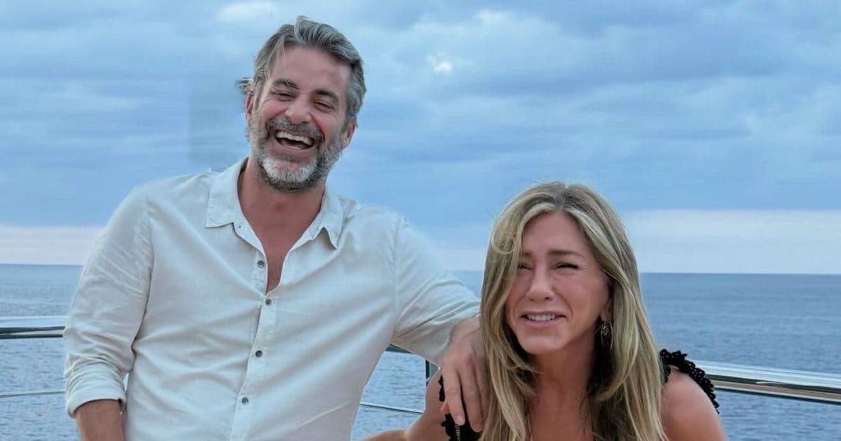 The Quiet Alchemy of Jennifer Aniston and Jim Curtis: How a Hypnotist and a Hollywood Icon Found Love in the Details