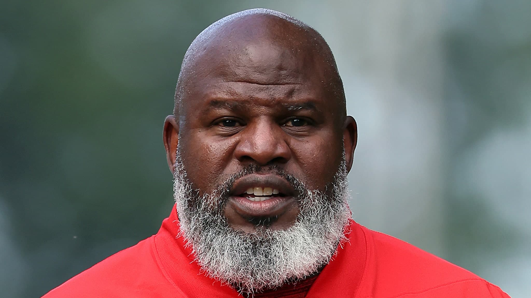 Chiefs' Coach Eric Bieniemy Makes Emotional Return to Training Camp After Family Tragedy