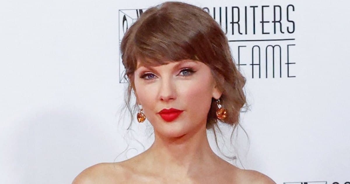 Taylor Swift Opens Up About Feeling 'Washed Up' at 22 During Red Era