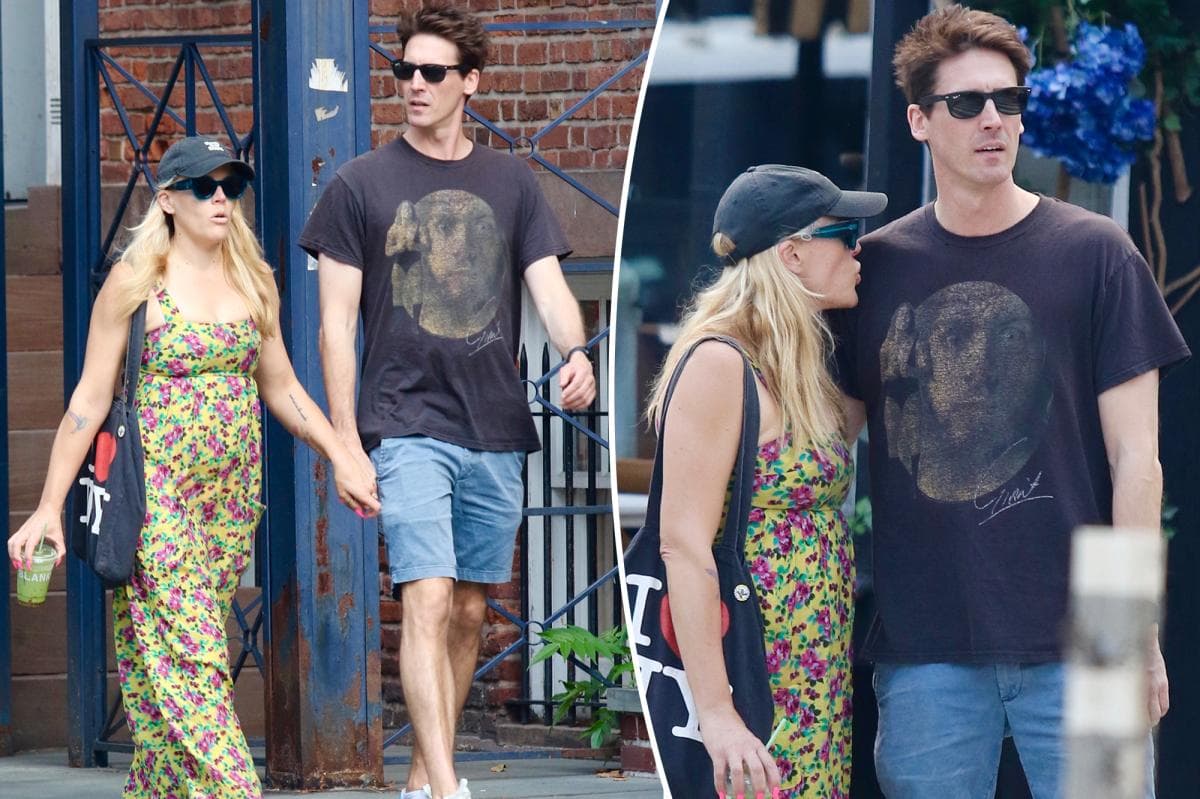 Busy Philipps and Comedian Jason Selvig Hold Hands Following Brain Tumor Diagnosis
