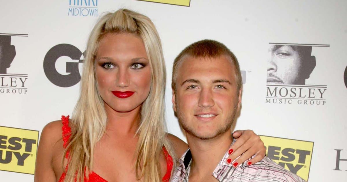 Brooke Hogan’s Bombshell: The Hogan Family Feud Explodes in the Wake of Hulk’s Death