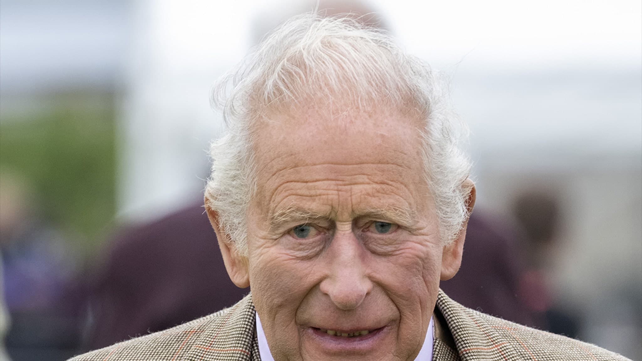 A Perilous Encounter: King Charles Reflects on His Narrow Escape from a Fatal 1988 Avalanche