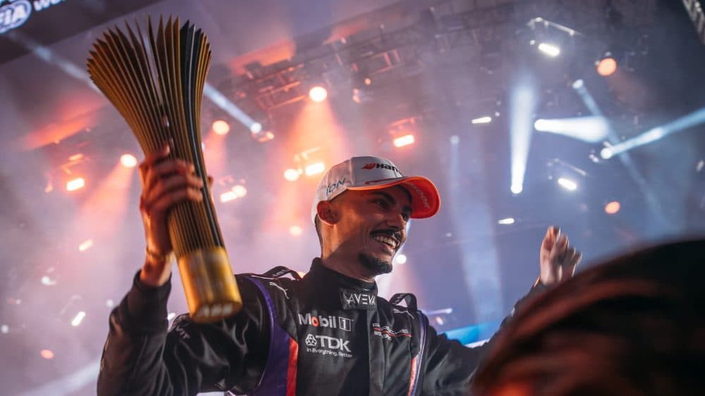 Race into the Future: Formula E Secures Global Deal with Disney+, Revolutionizing Electric Racing