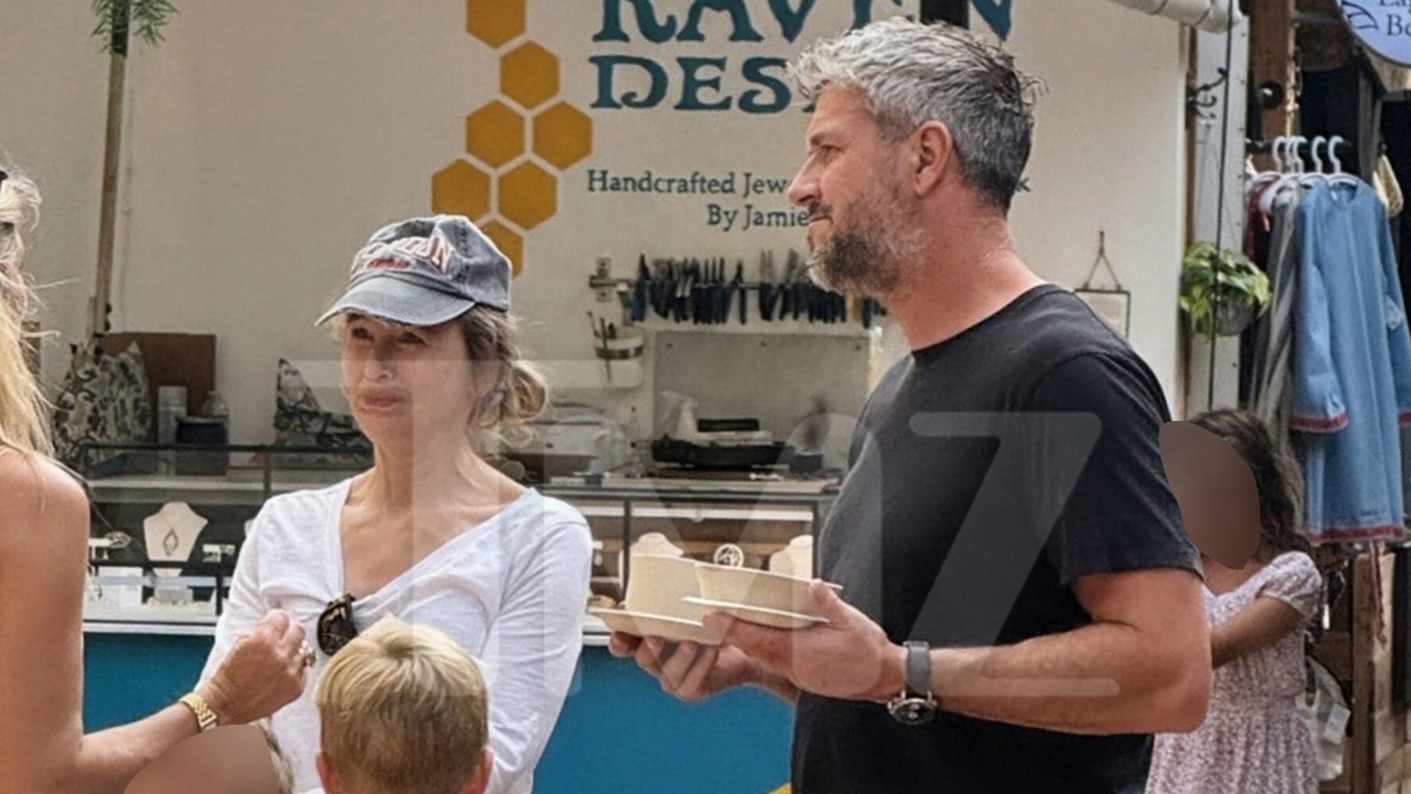 Renée Zellweger and Ant Anstead Craft Pottery at Art Festival