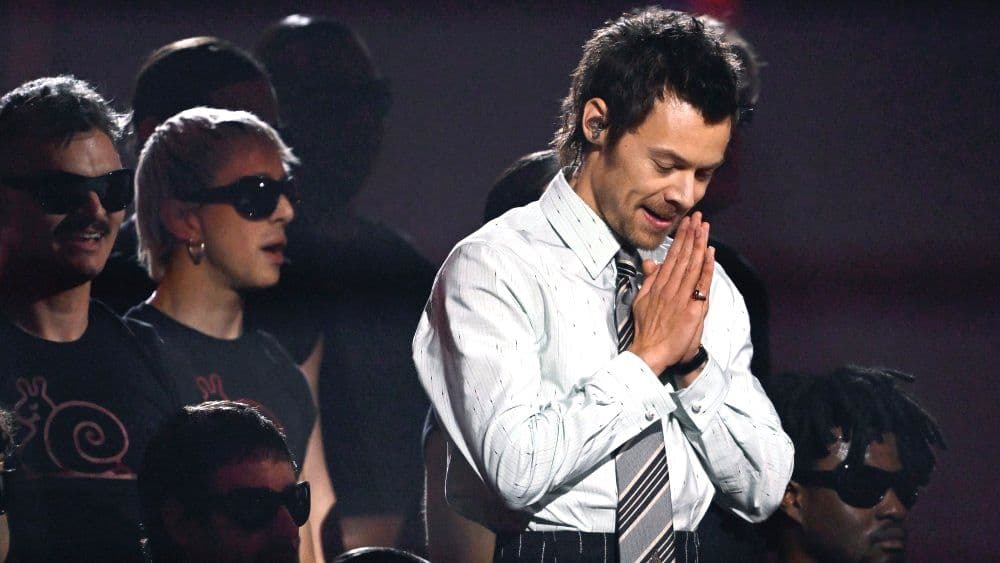 Harry Styles Roasts Ex Taylor Swift’s Wedding at Madison Square Garden—And the Pop World Can’t Stop Talking The opening